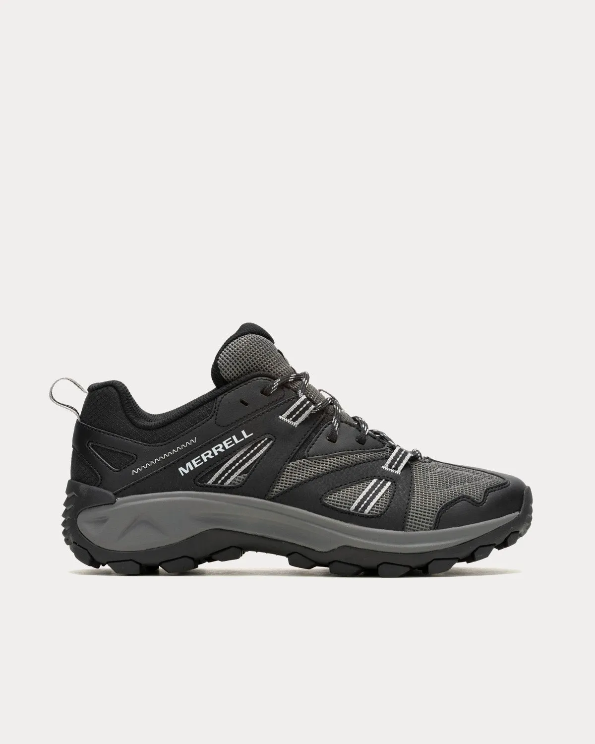 Deverta 3 Sport Black / Charcoal Low Top Sneakers